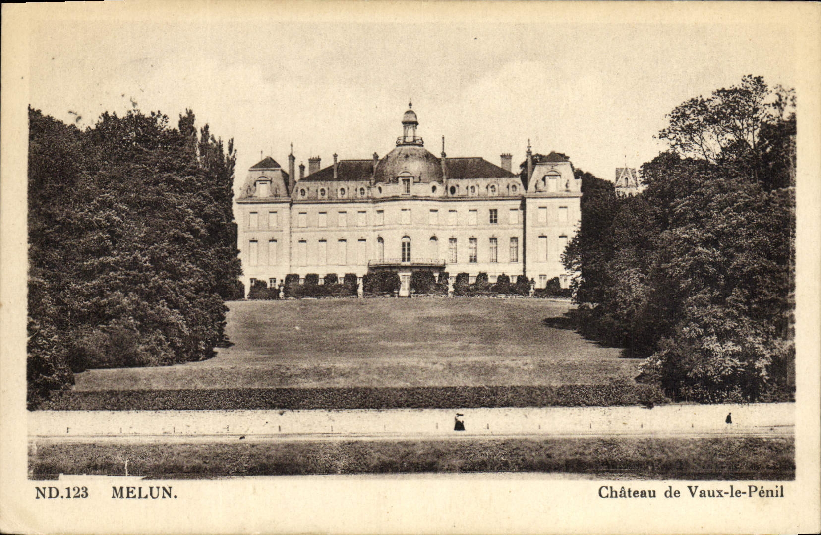 VINTAGE POSTCARD Melun Castle Of Be worth Penil