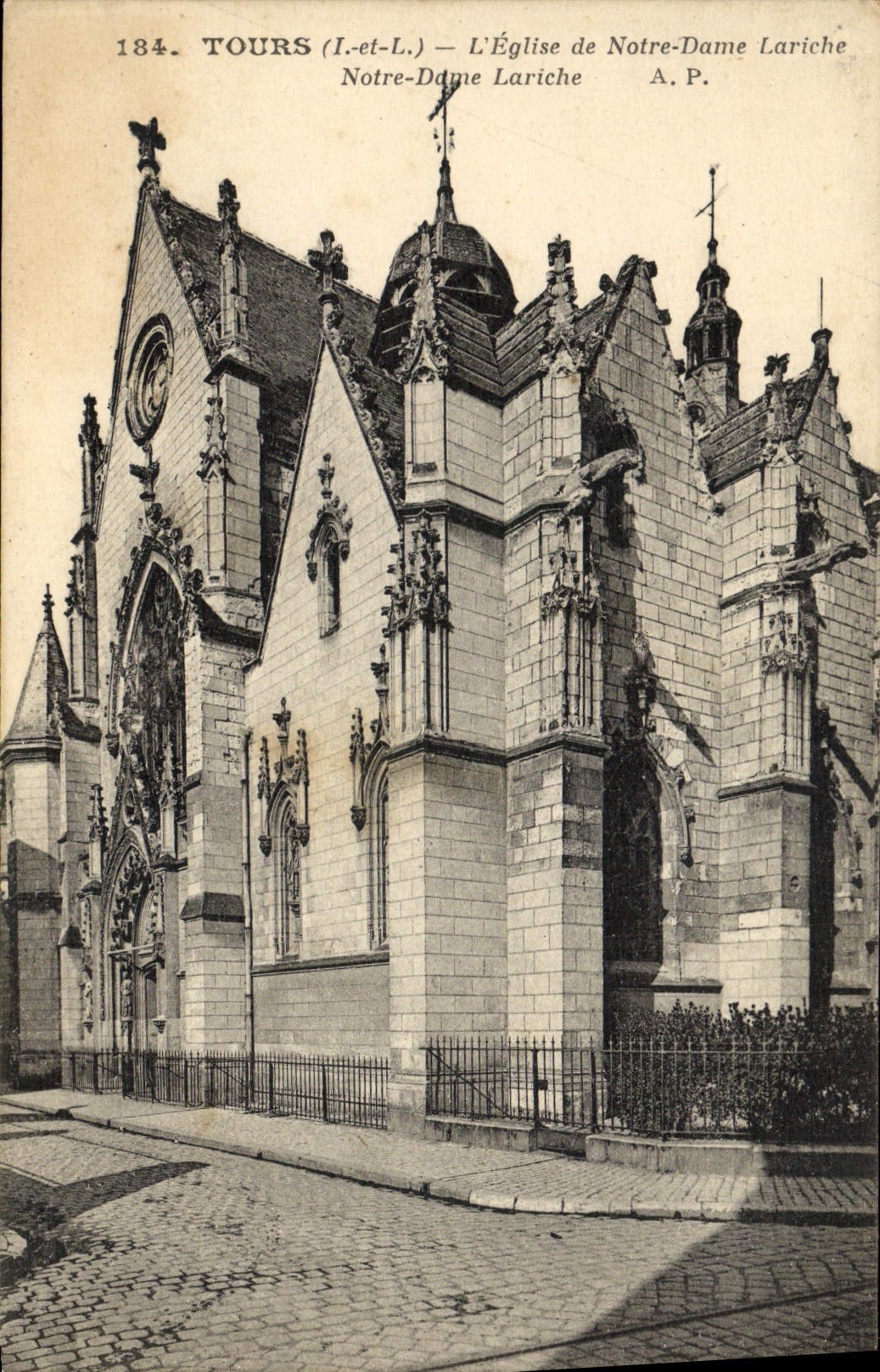 CPA Tours L'Eglise De Notre Dame Lariche 