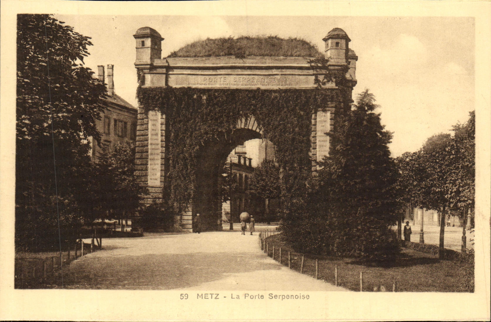 CPA Metz La Porte Serpenoise