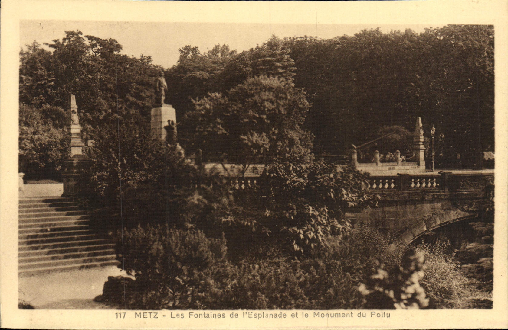 VINTAGE POSTCARD Metz Fountains Of the Esplanade And the Monument Of Hairy Militaria