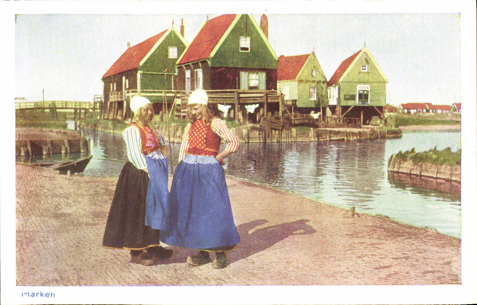 CPA Marken Folklore Femmes