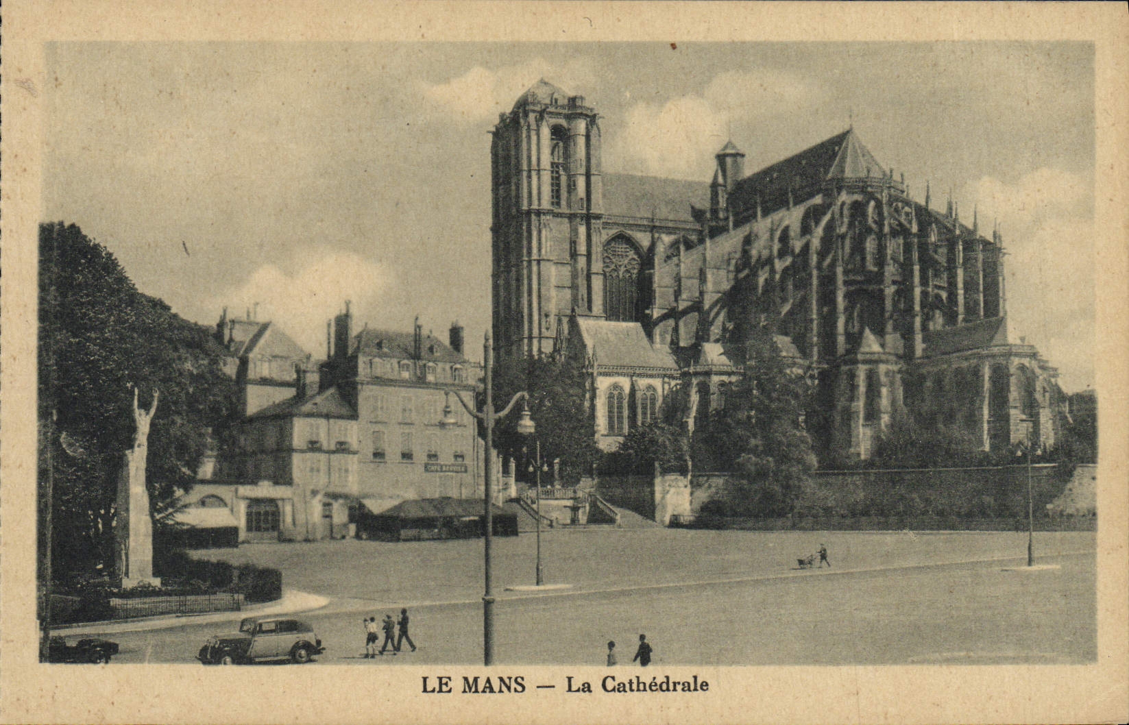 VINTAGE POSTCARD Mans the Cathedral