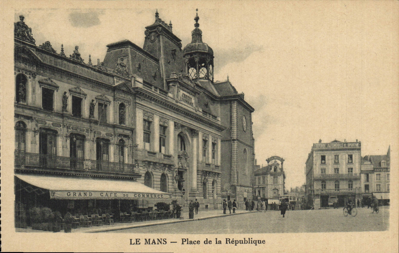 CPA Le Mans Place De La Republique Grand Cafe du Commerce
