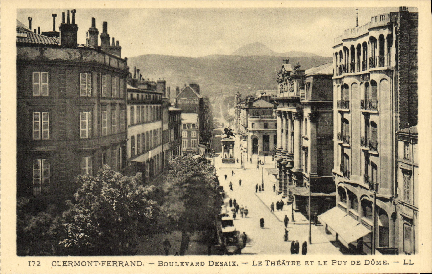 Bulevar de Clermont-Ferrand Desaix de la POSTAL de la VENDIMIA el teatro y el Puy De Dome