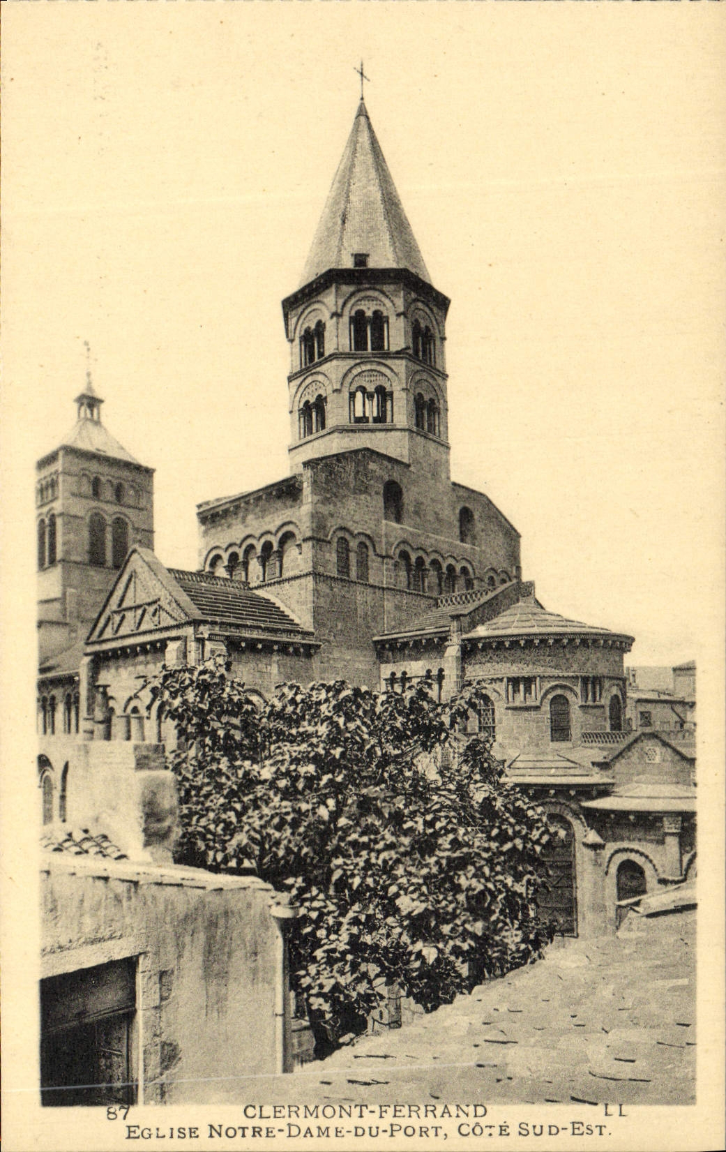La POSTAL Clermont-Ferrand Eglise Notre Dame de la VENDIMIA de la parte meridional portuaria es