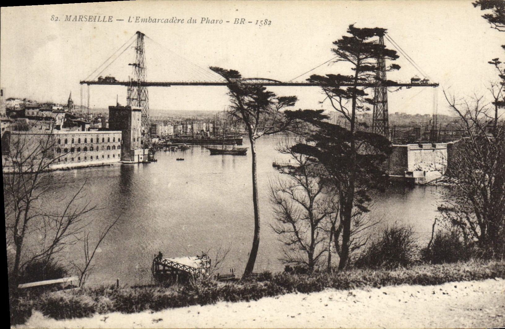 CPA Marseille L'Embarcadere du Pharo