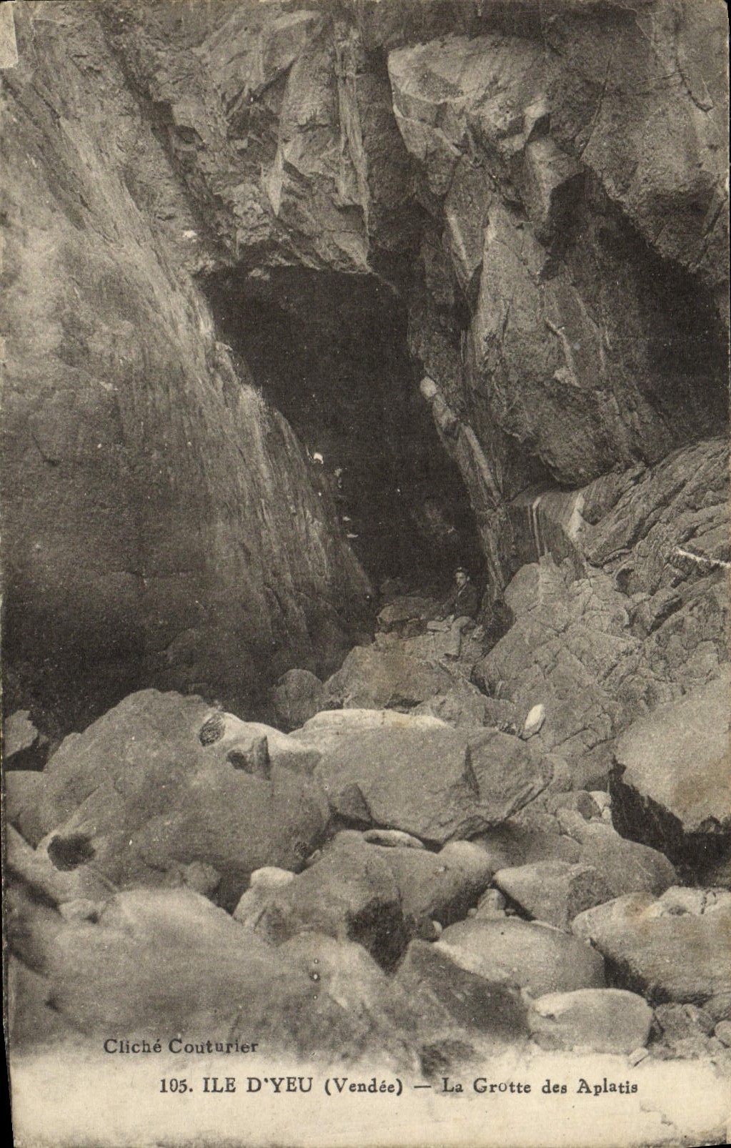 VINTAGE POSTCARD Island D' Yeu the Cave of Flattened