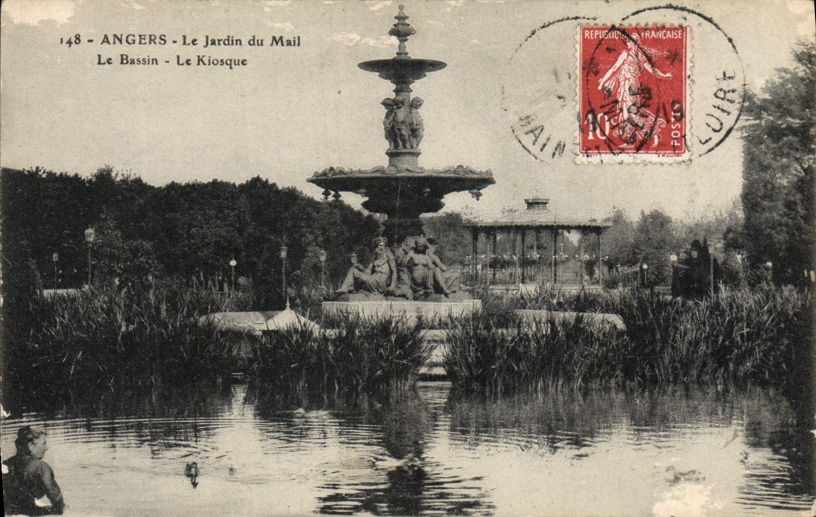 CPA Angers Le Jardin du Mall Le Bassin