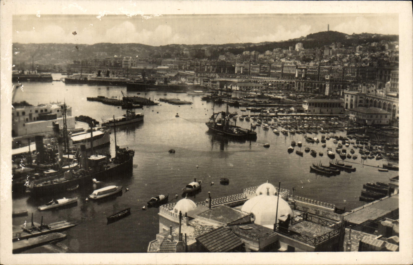 CPM Alger Vue Generale et le Port Bateaux