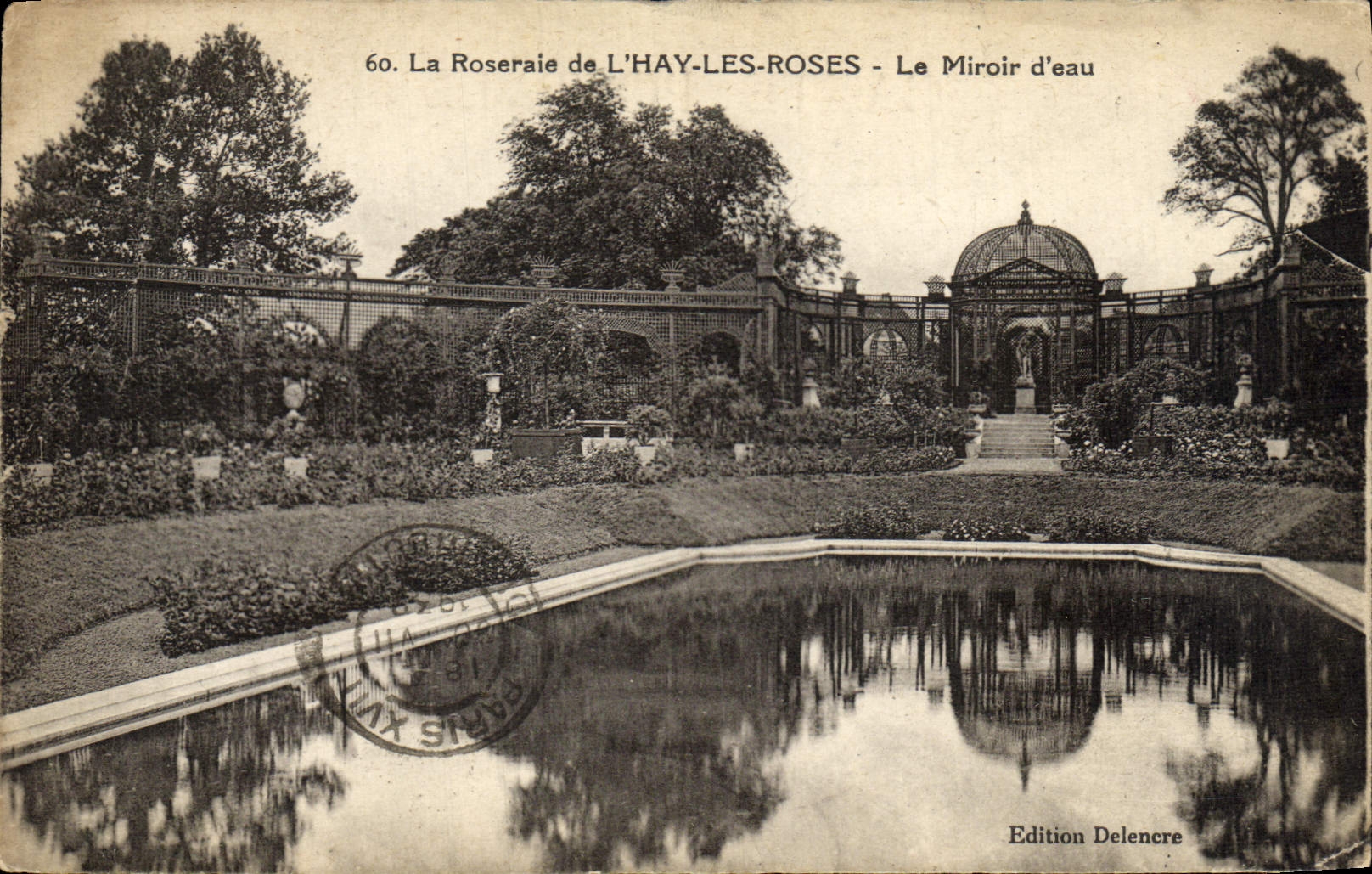 VINTAGE POSTCARD the Rosery of Hay Roses the water Mirror