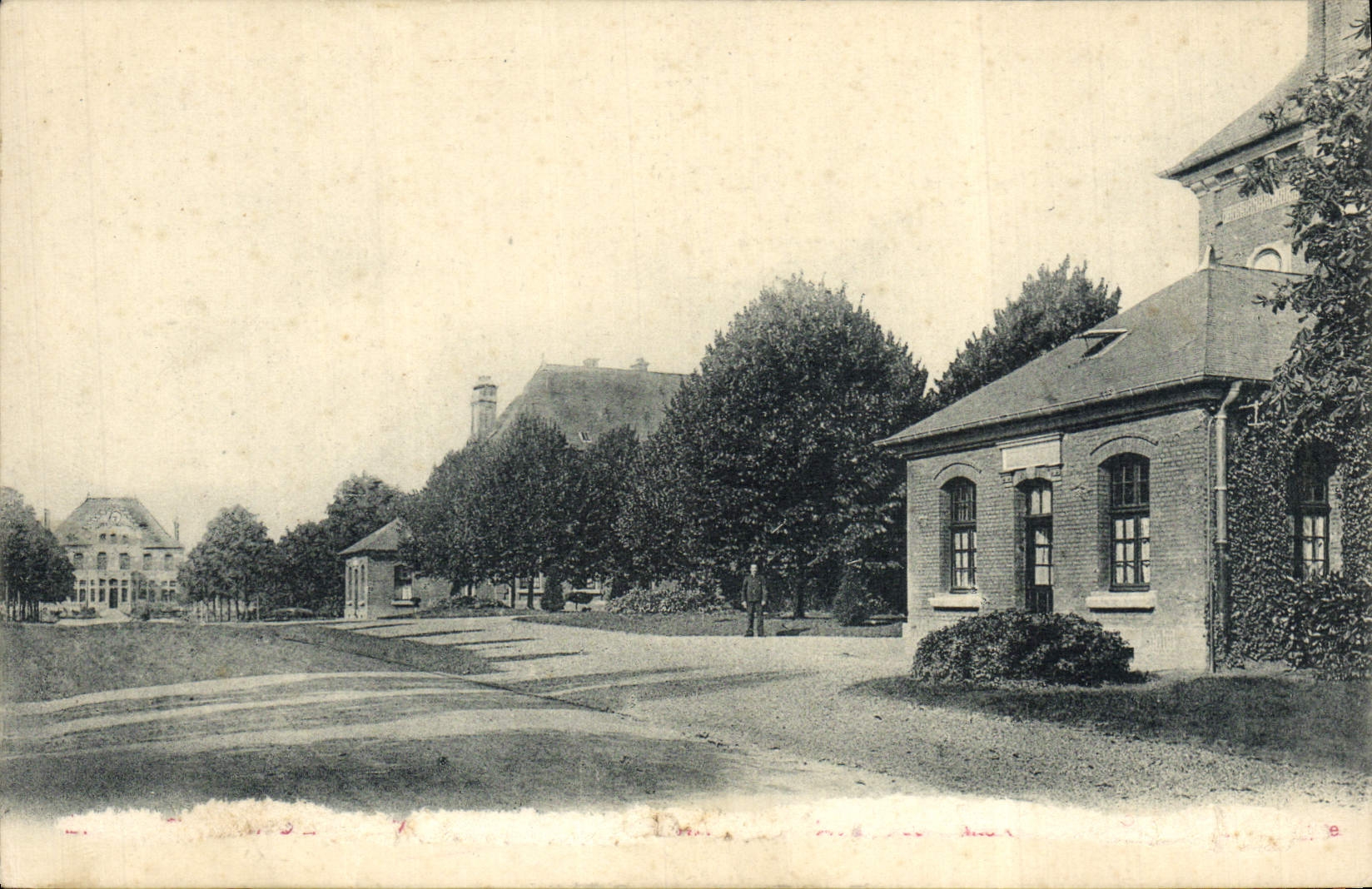 VINTAGE POSTCARD Durry?