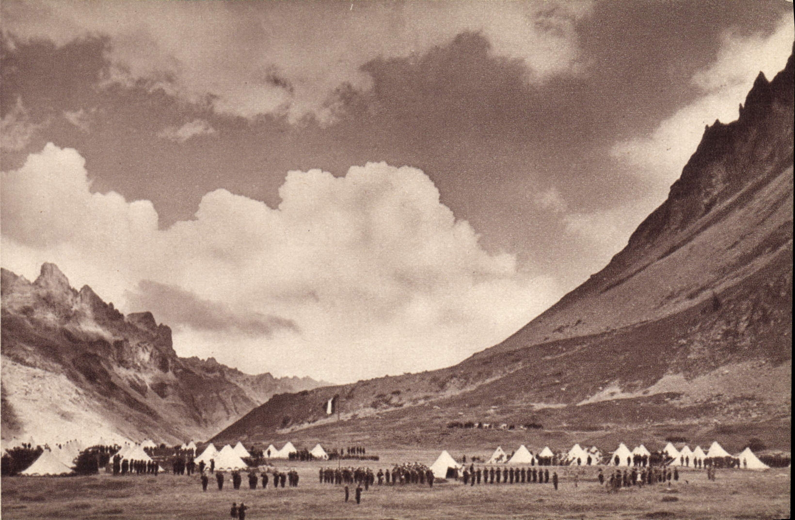 CPA Bivouac En Montagne Militaria