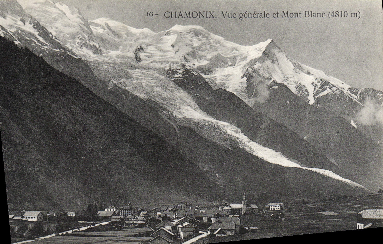 CPA Chamonix Vue generale et Mont Blanc 