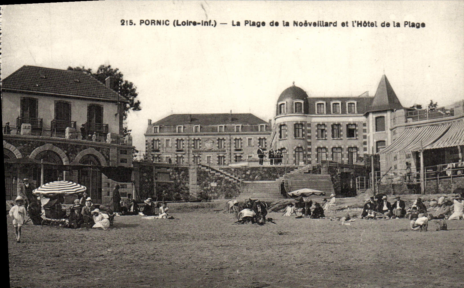 VINTAGE POSTCARD Pornic the Beach Of Noeveillard And the Hotel Of the Beach