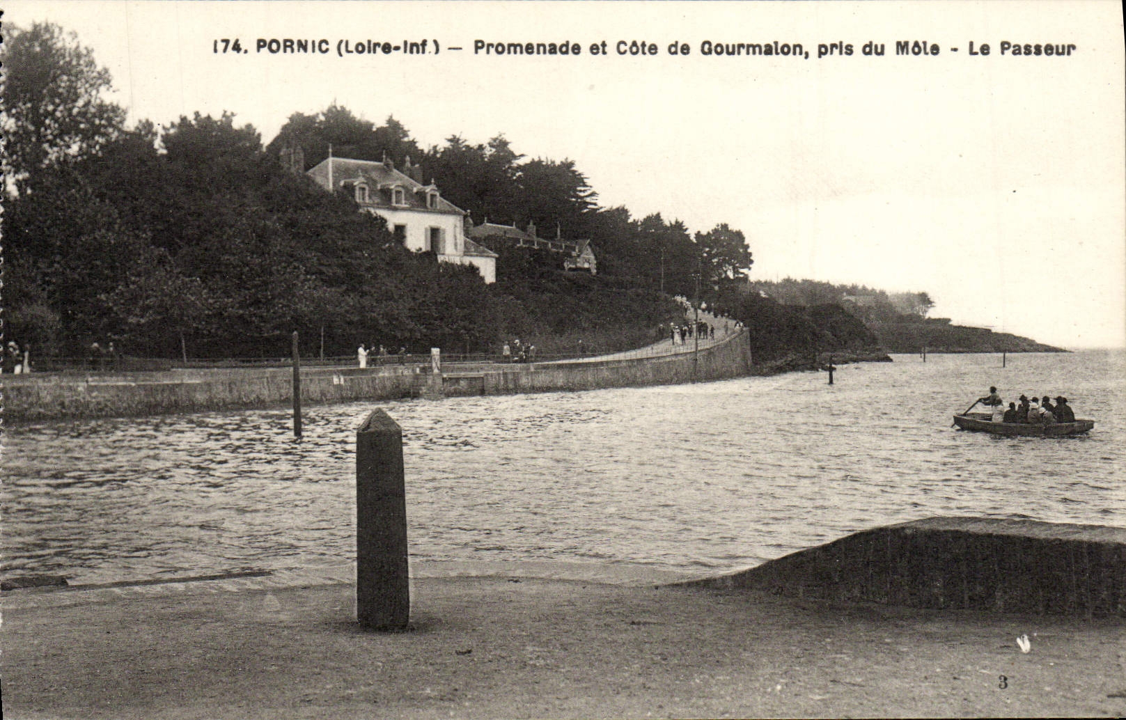 CPA Pornic Promenade Et Cote De Gourmalon Pris Du Mole Le Passeur