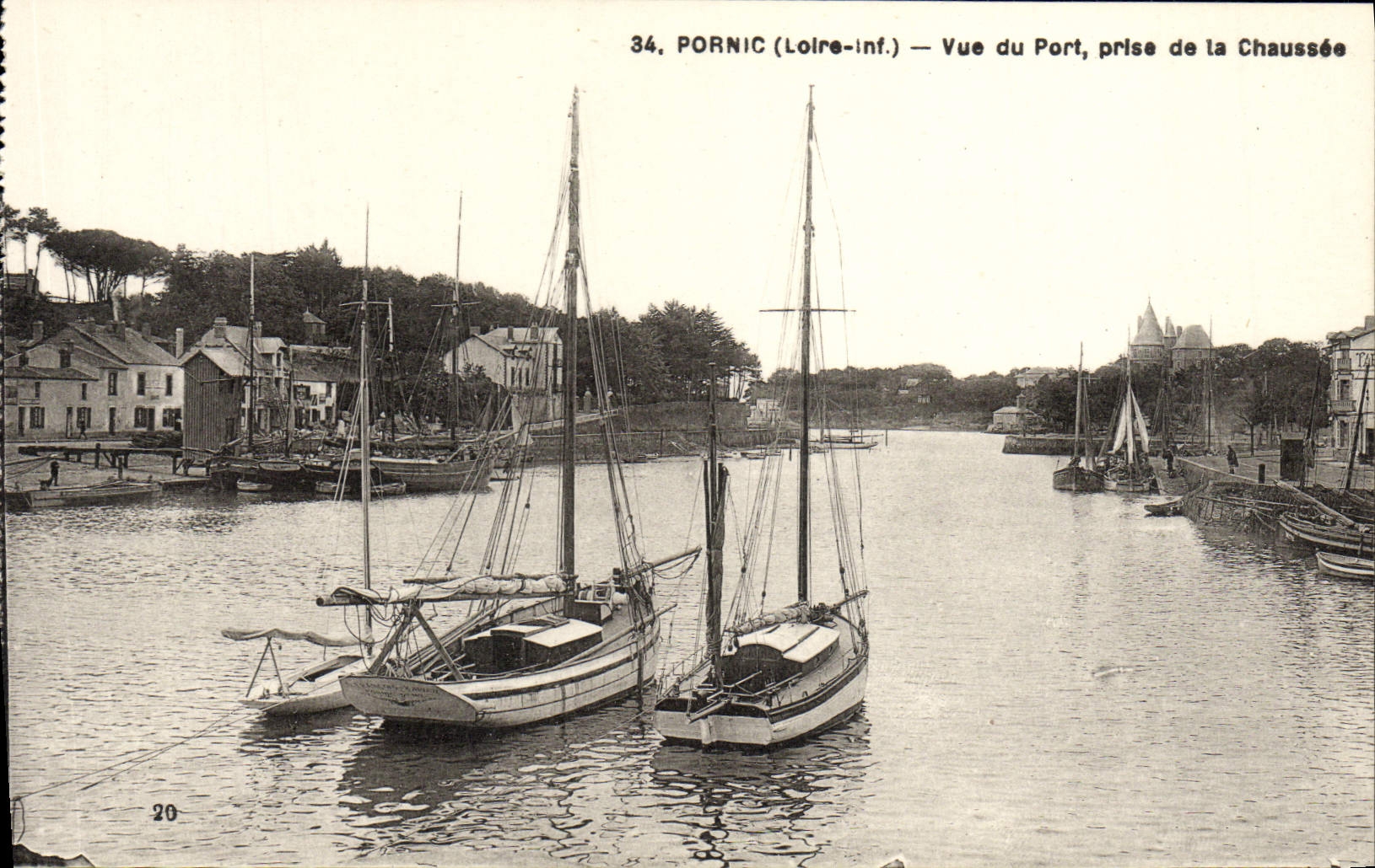 POSTAL Pornic de la VENDIMIA visto del puerto tomado de los barcos del camino