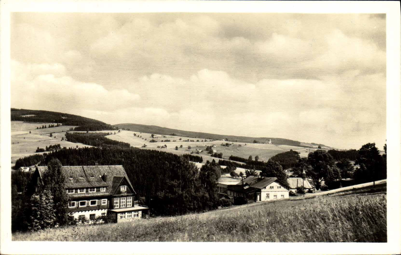 El panorama de Orlicke Hory de la POSTAL de la VENDIMIA tiene Jiraskuv Dum Csl Hotely