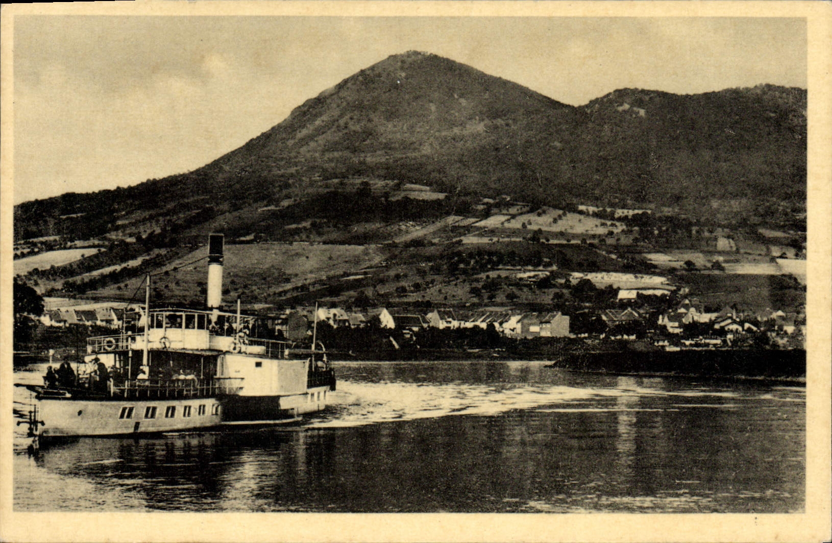 Barco de Lovos de la POSTAL de la VENDIMIA
