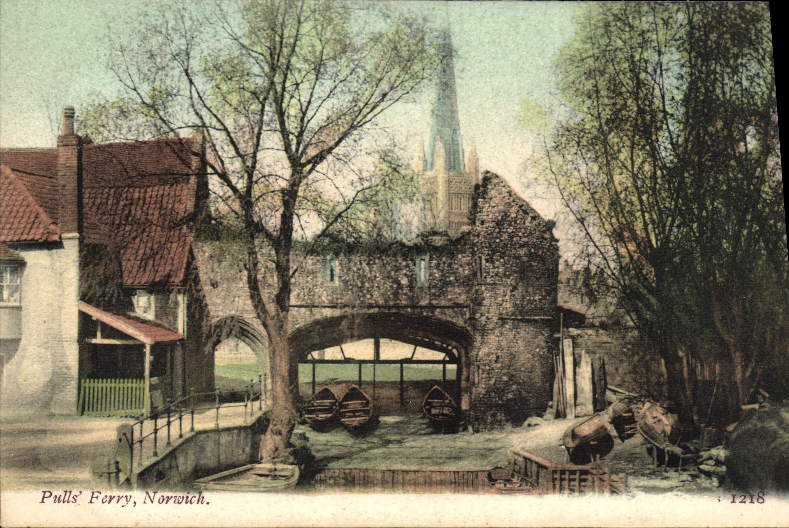 VINTAGE POSTCARD Pull' S Norwich Ferry