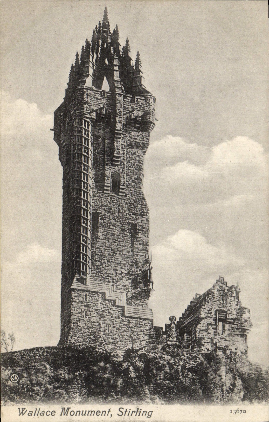VINTAGE POSTCARD Wallace Stirling Monument
