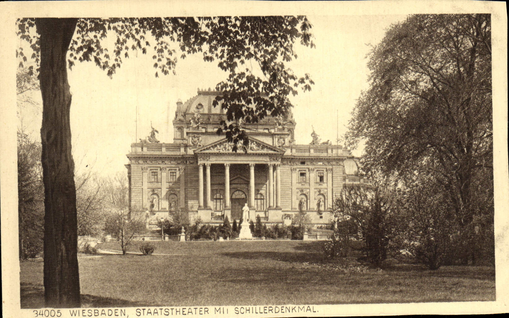 CPA Wiesbaden Staatstheater Mit Schillerdenkmal