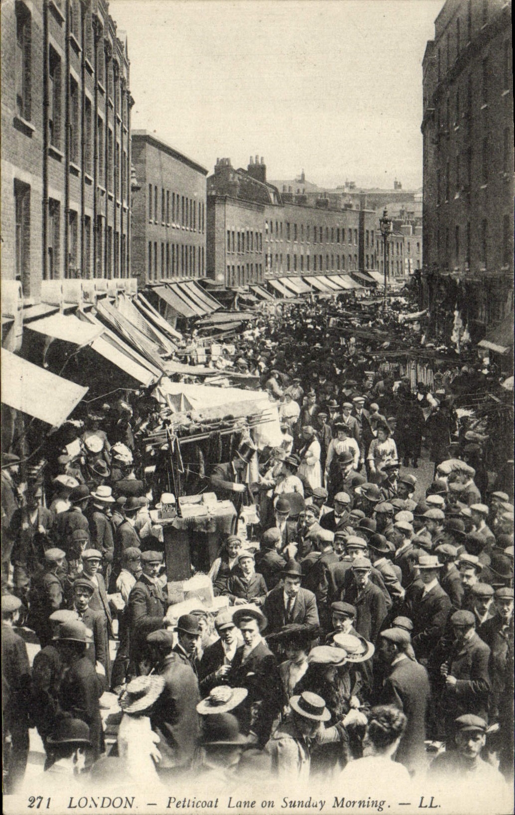 CPA London Petticoat Lane on Sunday Morning