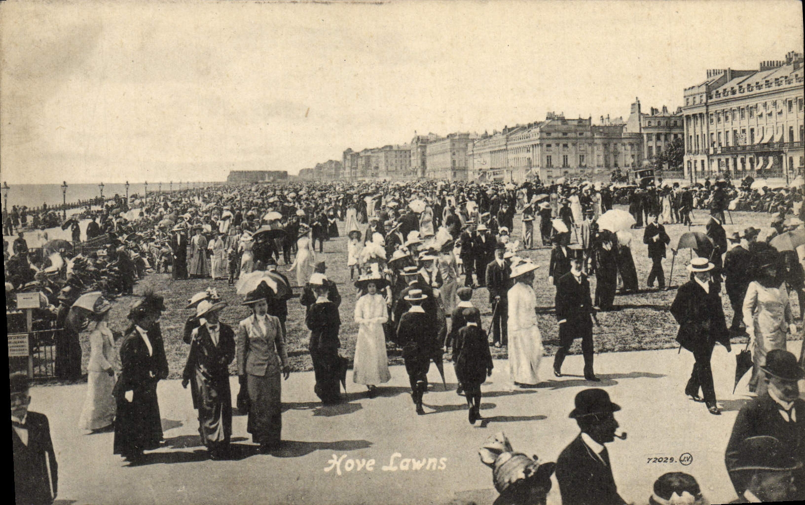 La POSTAL de la VENDIMIA levantó céspedes