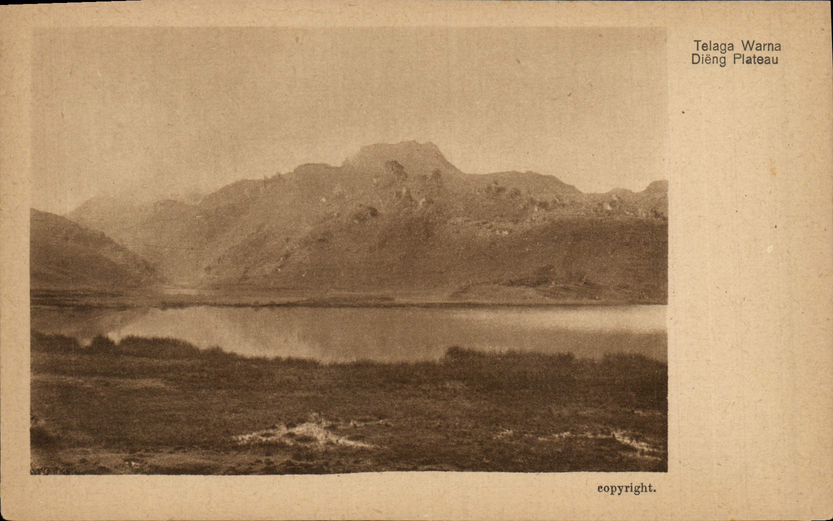 Placa de Telaga Warna Dieng Indonesia de la POSTAL de la VENDIMIA