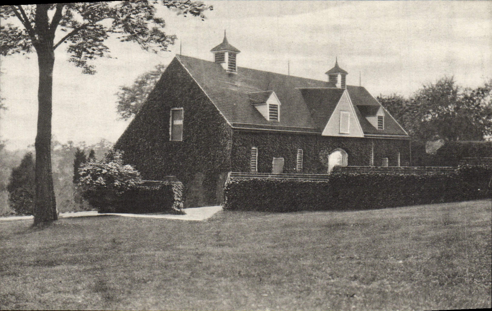 VINTAGE POSTCARD The Barn Mount Vernon Virginia Home Off George Washington