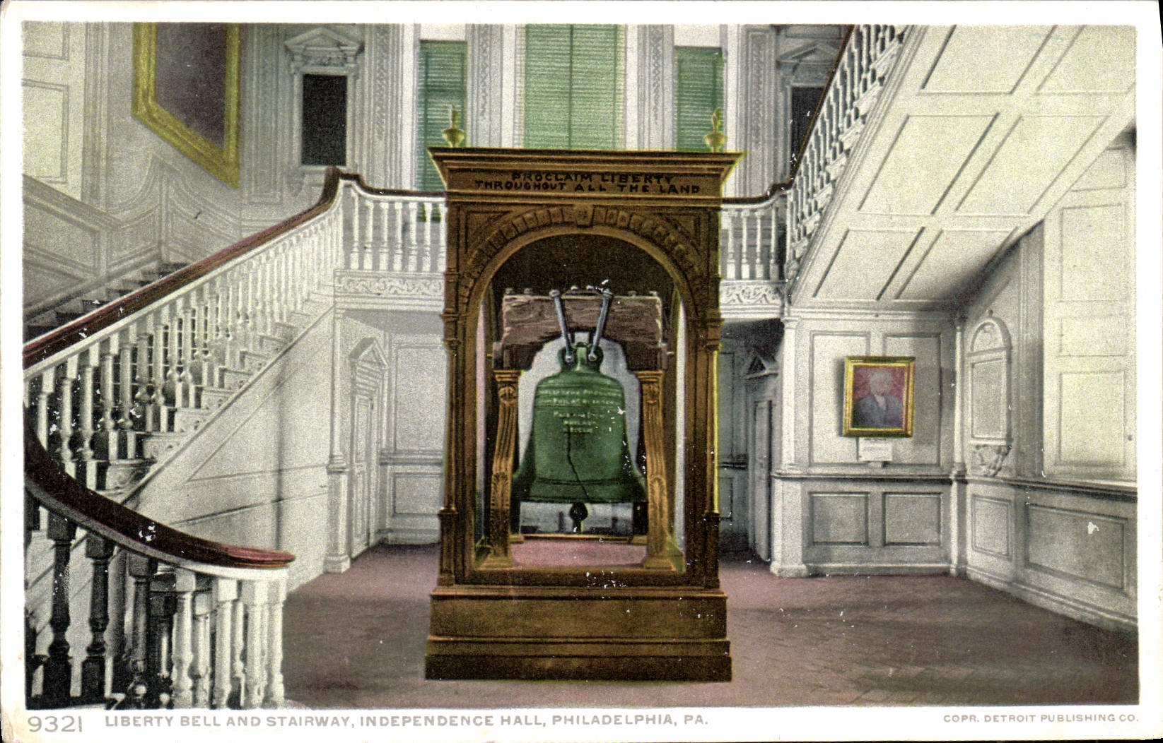 VINTAGE POSTCARD Beautiful Liberty And Stairway Independence Hall Philadelphia Pa