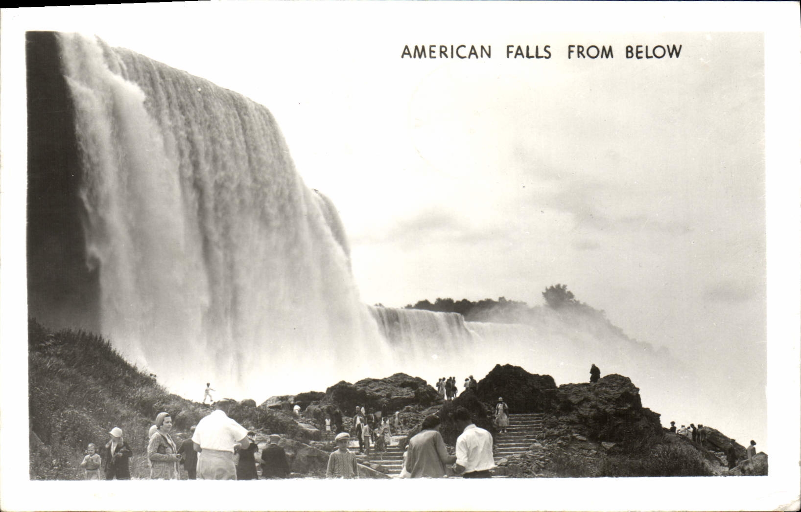 Catarata americana de la POSTAL de la VENDIMIA de debajo