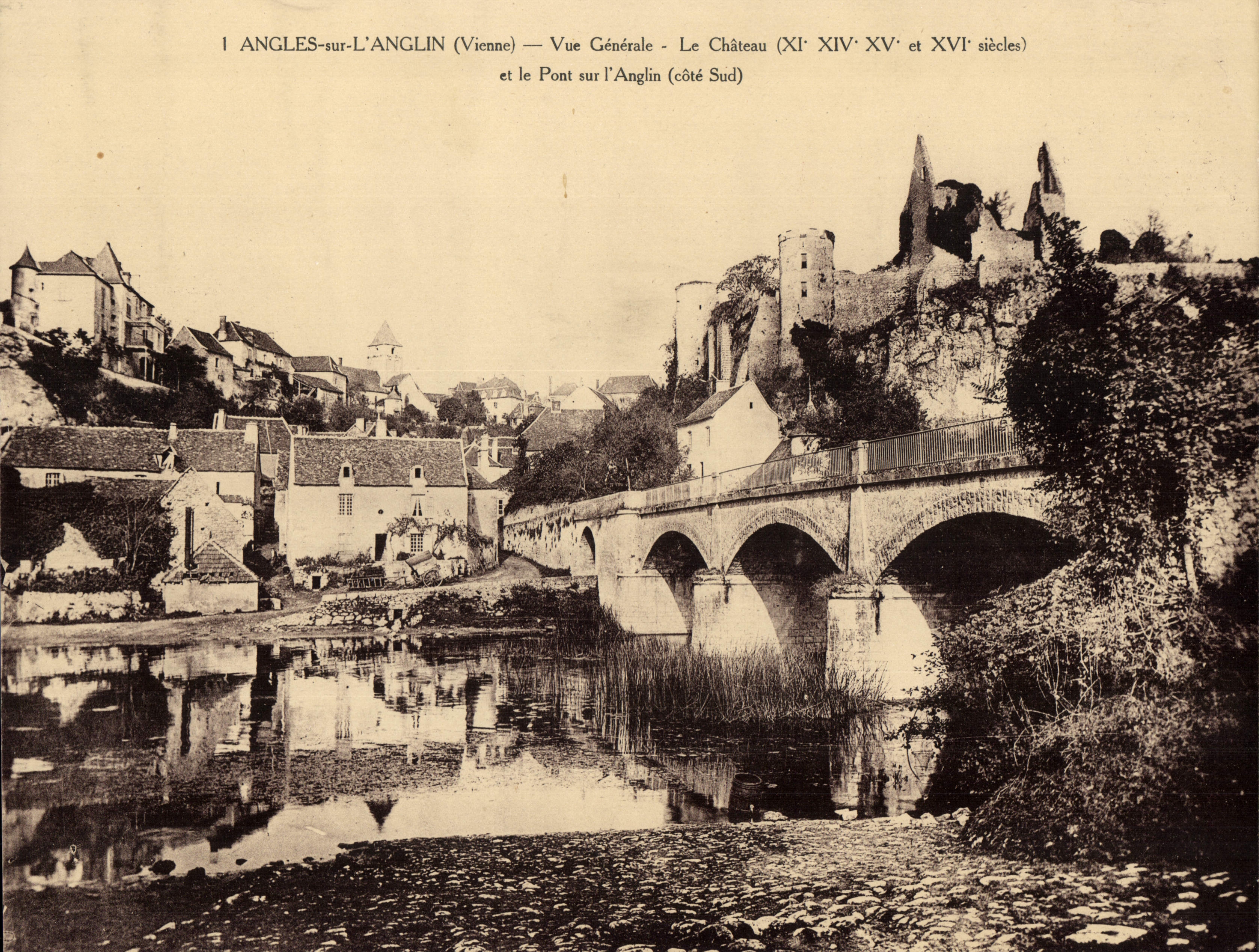 Los ángulos de gran tamaño de la POSTAL de la VENDIMIA en Anglin ven el castillo y el puente en Anglin 28 * 23 cm
