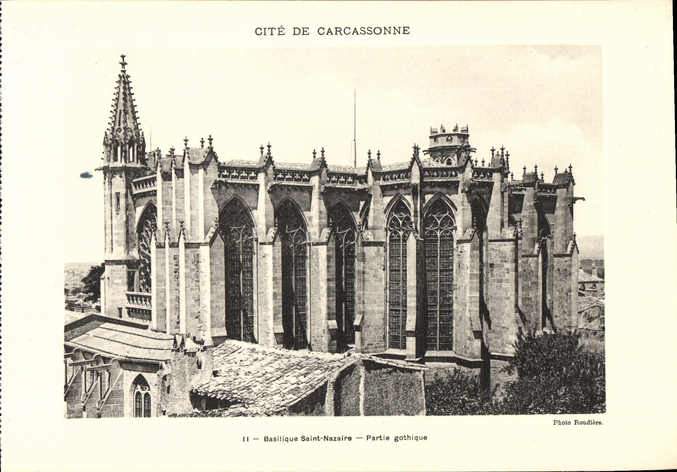 La POSTAL ISCED de gran tamaño de la VENDIMIA del santo gótico de Nazario de la basílica de Carcasona salió de 28 * 23 cm