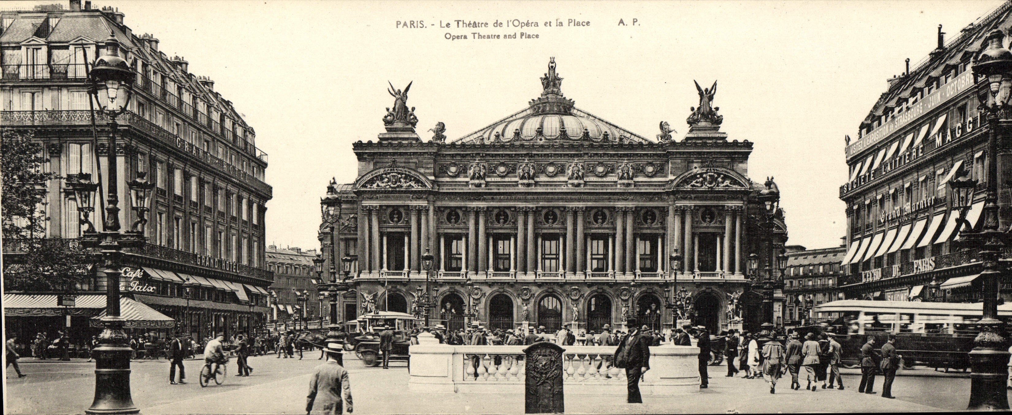 CPA Grand Format Paris Le Theatre de L'Opdra et la place 28.5 * 11 cm