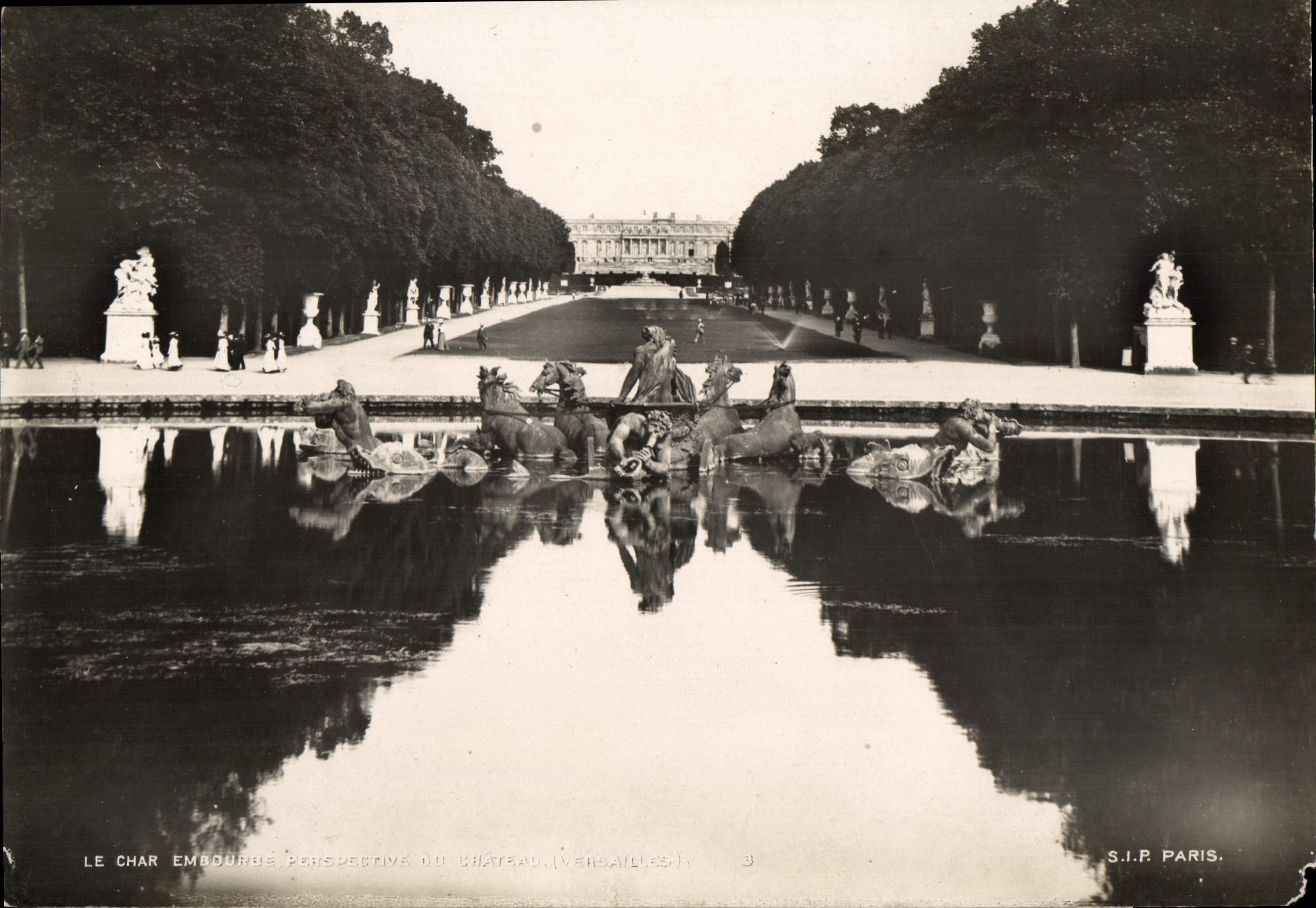 CPA Grand Format Le char embourbé Perspective du chateau Versailles 17 * 11.5cm