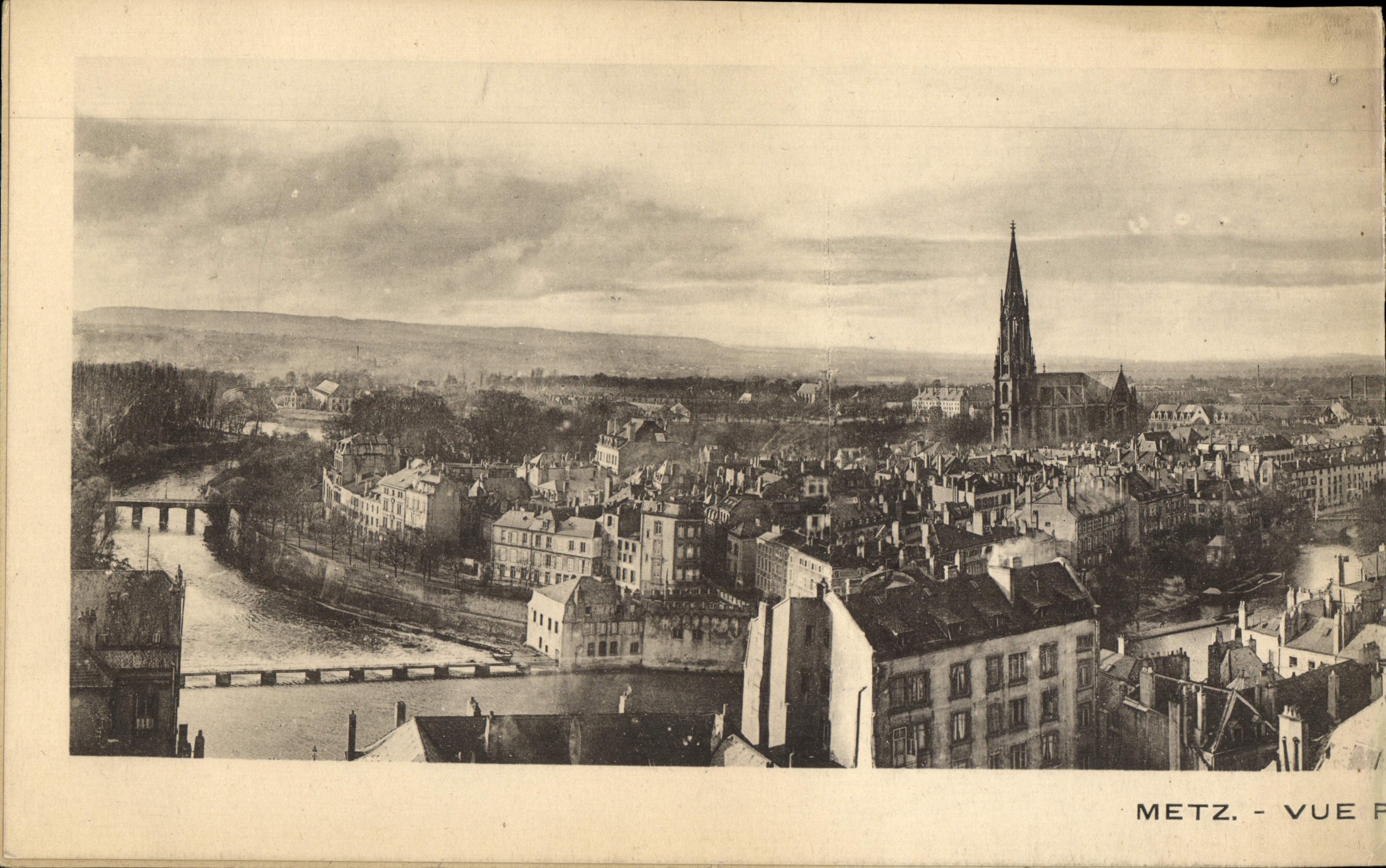 CPA double Grand Format Metz Vue Panoramique 45 * 14 cm