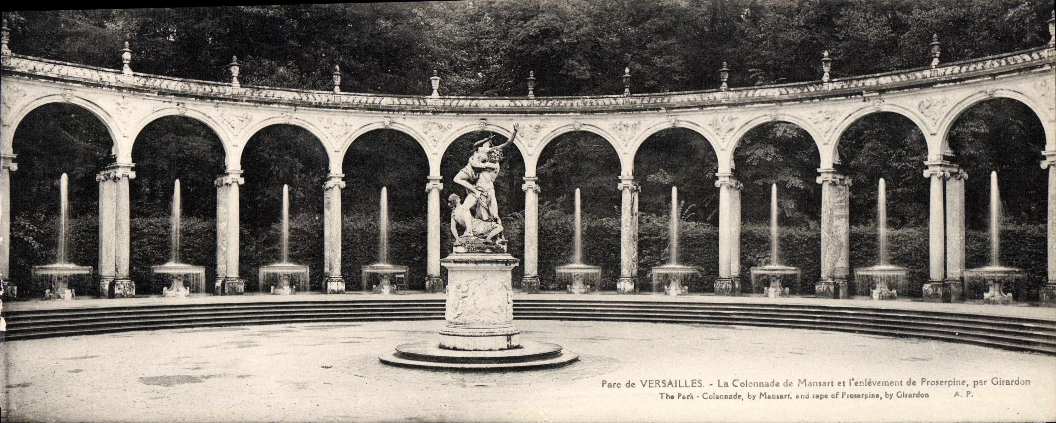 CPA Grand Format Parc De Versailles La colonnade de Mansart et l'enlevement de Proserpine par Girardon 28 * 11 cm