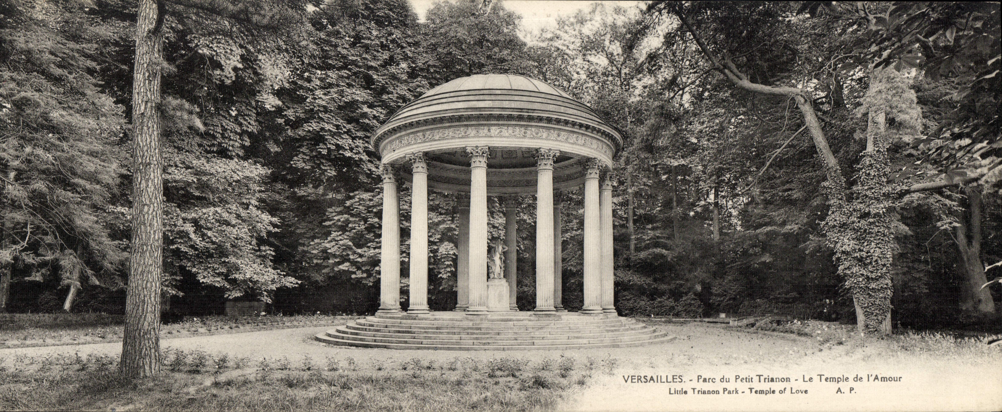 CPA Grand Format Versailles Palais Du Petit Temple De l'Amour 28 * 11 cm