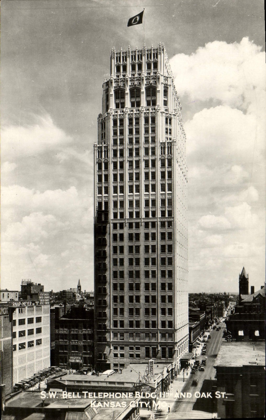 VINTAGE POSTCARD S W Beautiful Telephones Bldg Oak St Kansas City