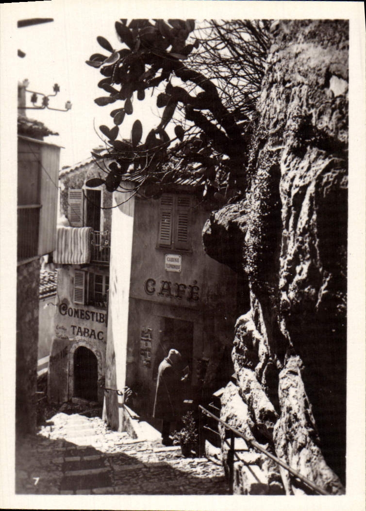 POSTAL MODERNA café de Eze