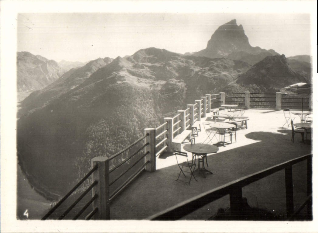 MODERN CARD Lake Artouste