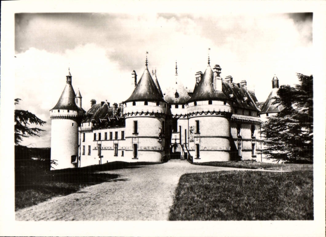 CPM Le Chateau De Chaumont Sur Loire Facade Sur Le Parc 