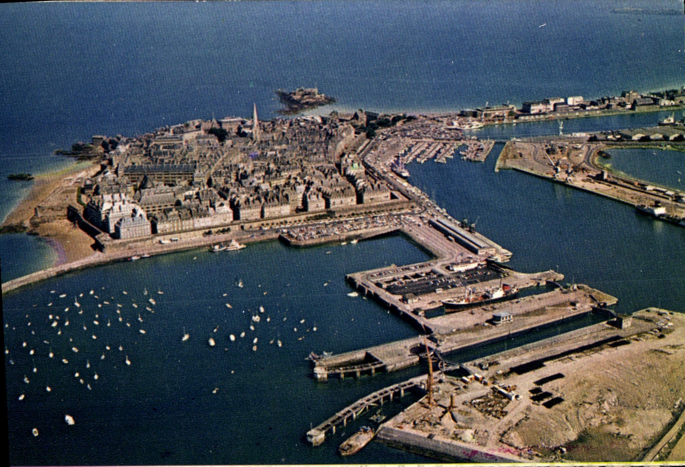 CPM Saint Malo Vue Aerienne