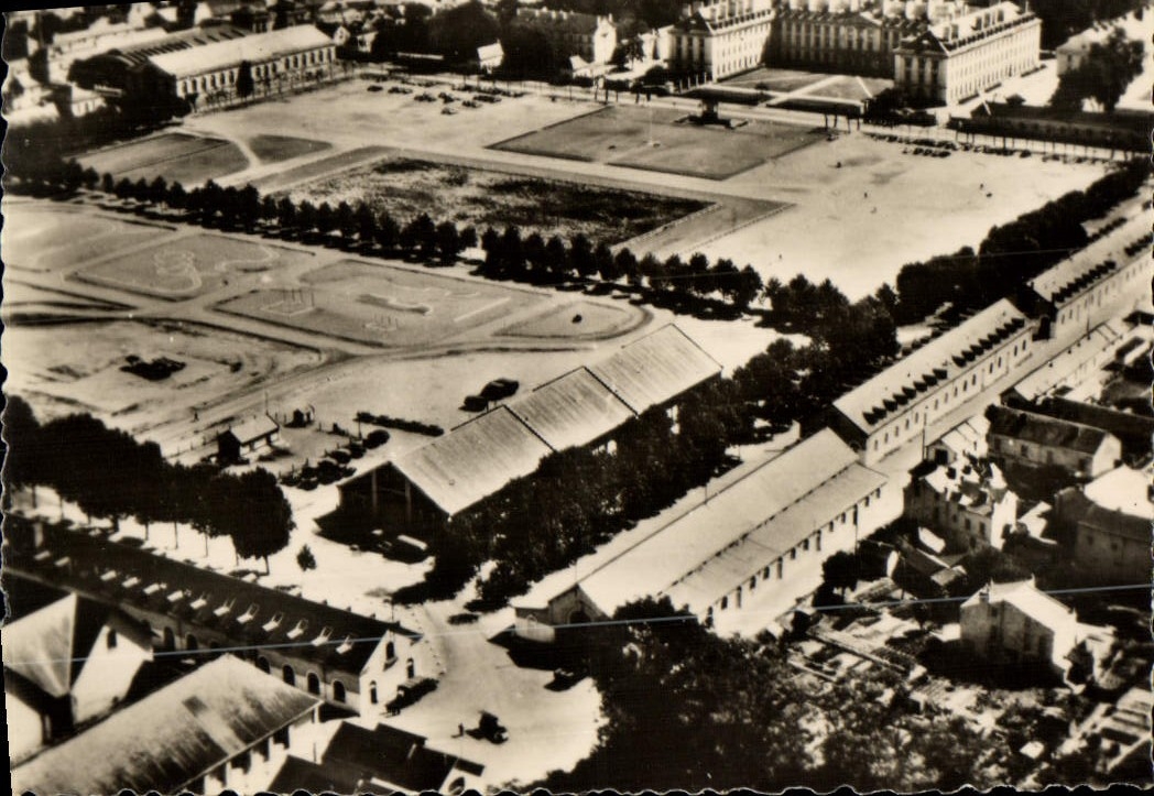 CPM Saumur Vue aerienne sur l'ecole de Cavalerie