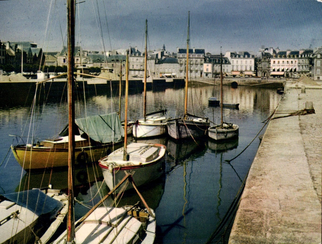 MODERN CARD Valves the Port Boats