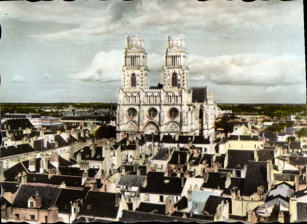 CPM Orleans Vue Generale et la Cathedrale
