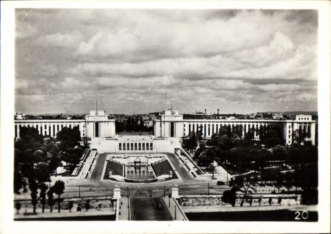 CPM Paris Le Palais de Chaillot 