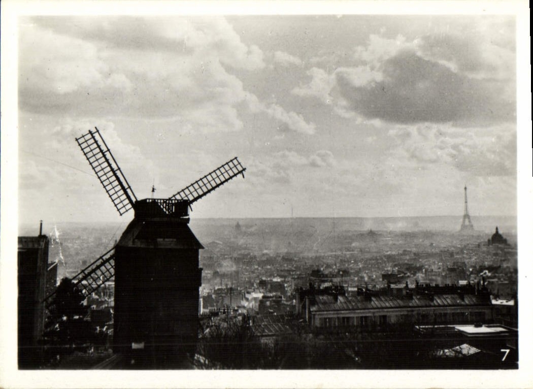 CPM Paris Vu du Moulin de la Galette