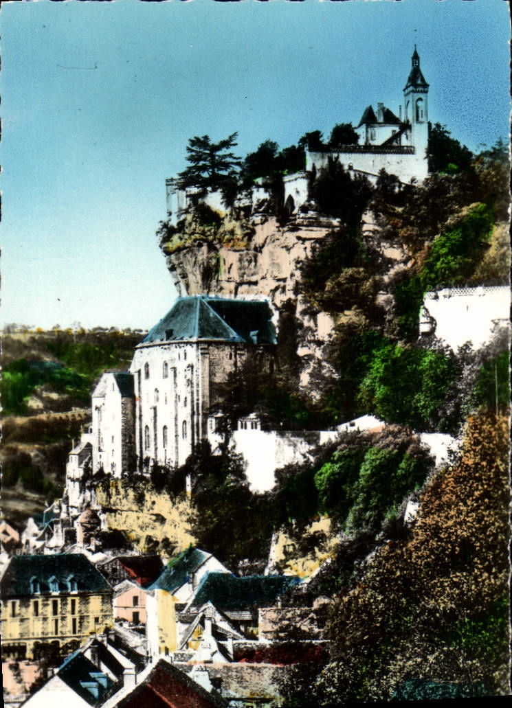 CPM Rocamadour Le Rocher Vu de La Route