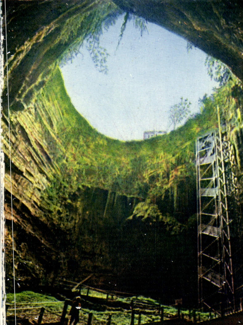 MODERN CARD Pit of PadiracVue of the Bottom Of the Pit